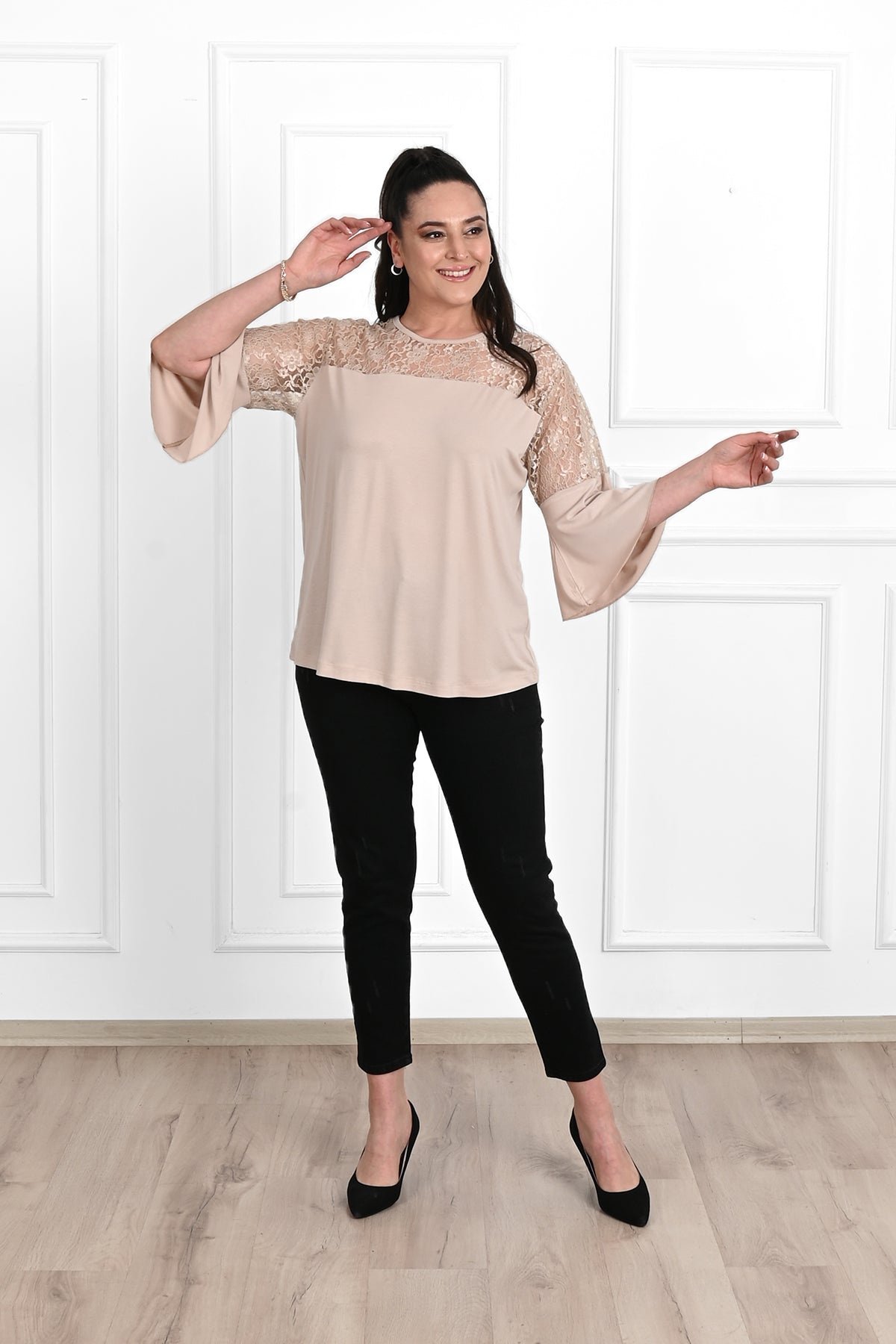 Bluza dama marimi mari dantela