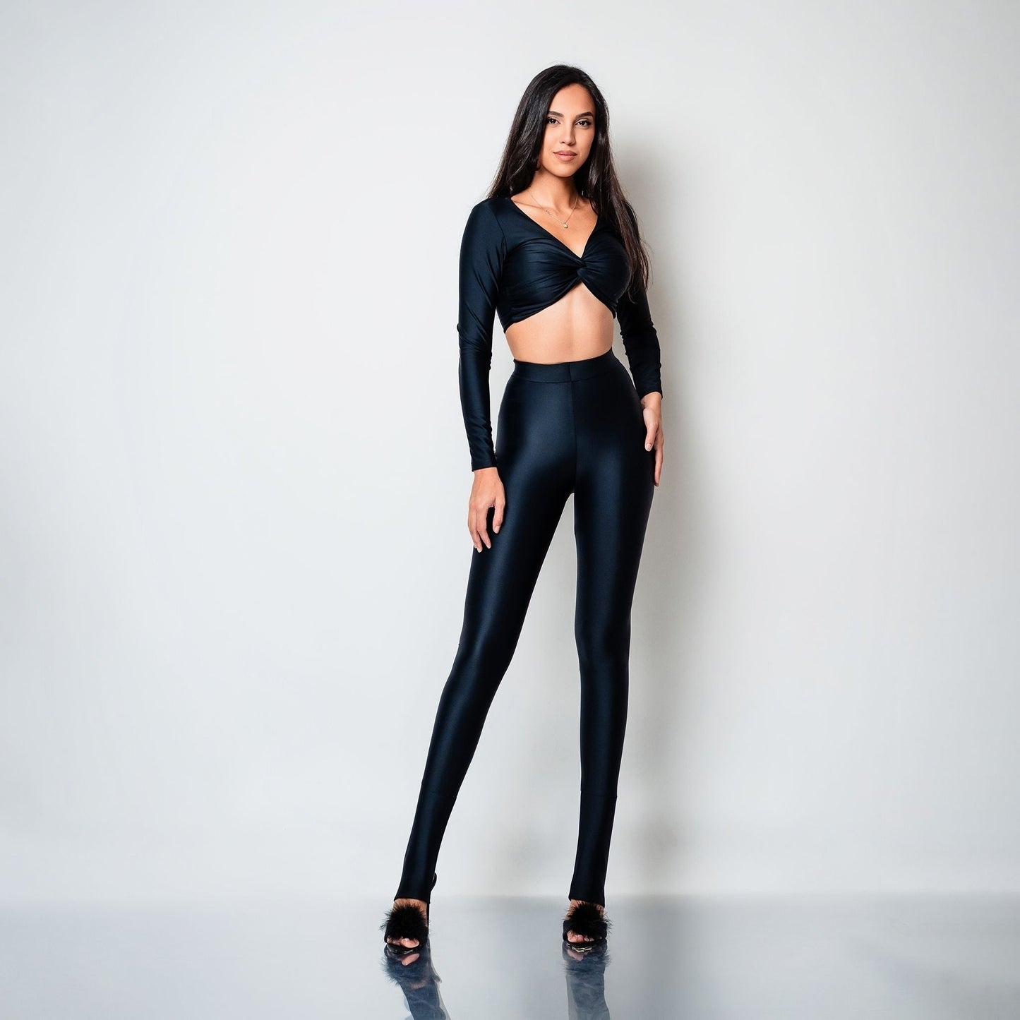 Colanti modelatori negri cu decupaj pe talpa Sleek